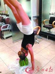 阿姨直播倒立吃瓜,阿姨倒立吃瓜，挑战极限引网友热议